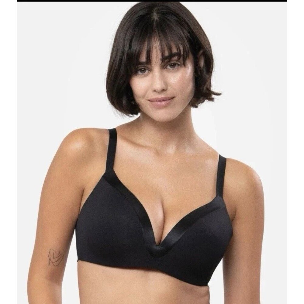 NEW~UNDEROUTFIT 1258 The Satin Grace (3D molded) Black Bra Size Large